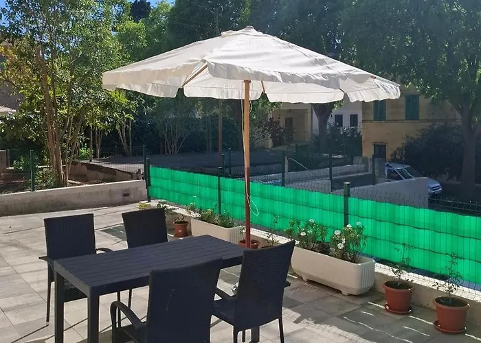 Apartman With Parking Space - 25153 *