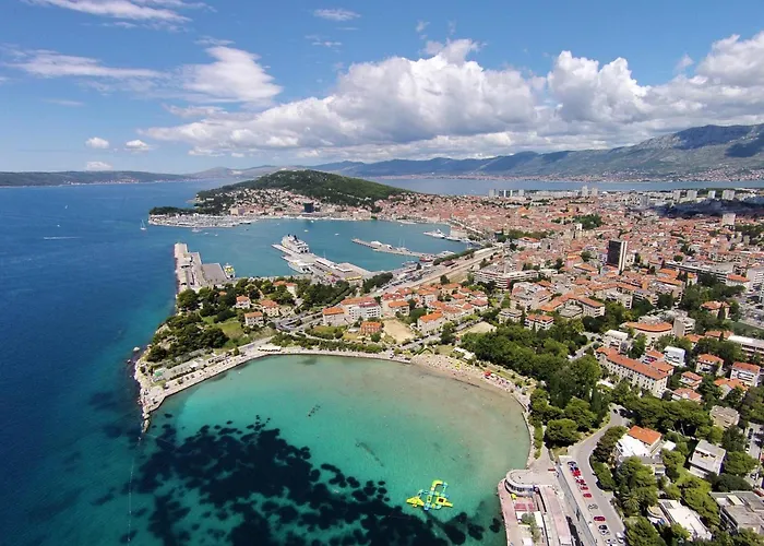 With Parking Space - 25153 Apartman *